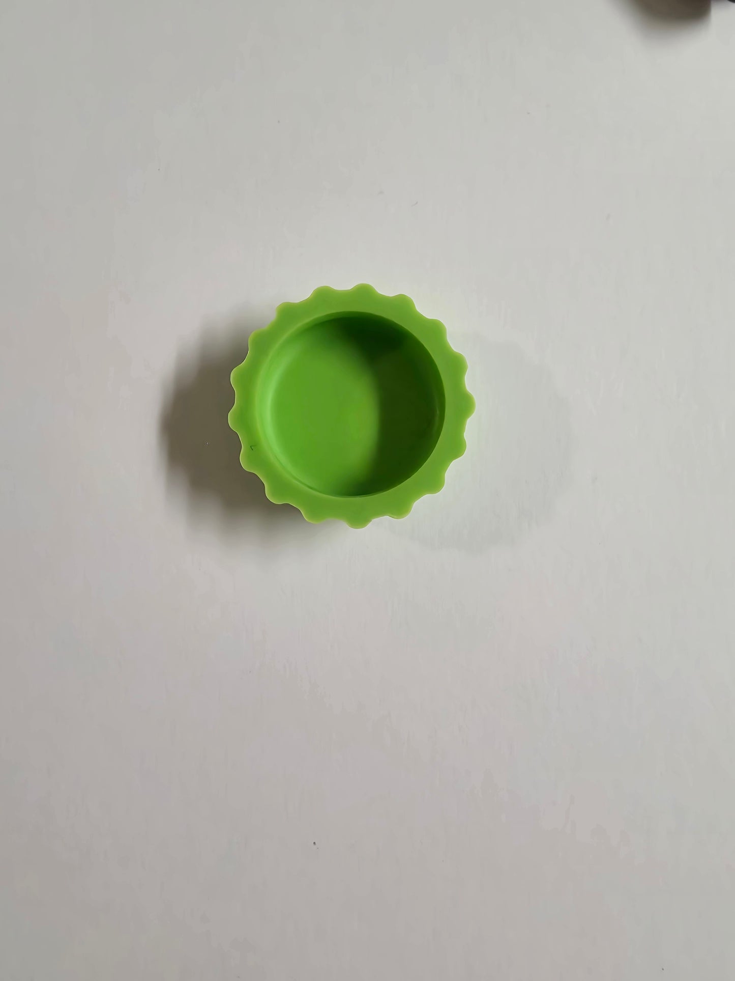 Silicone water dish - small