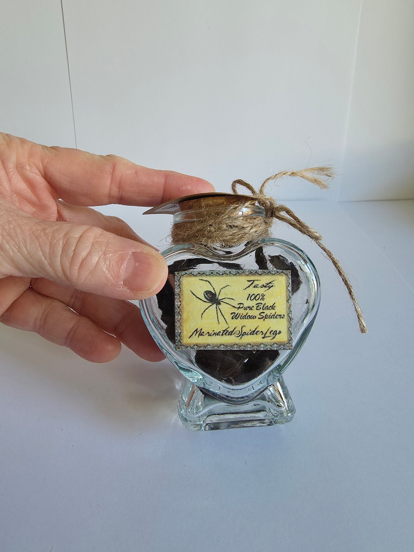 Potion bottle - Spider legs